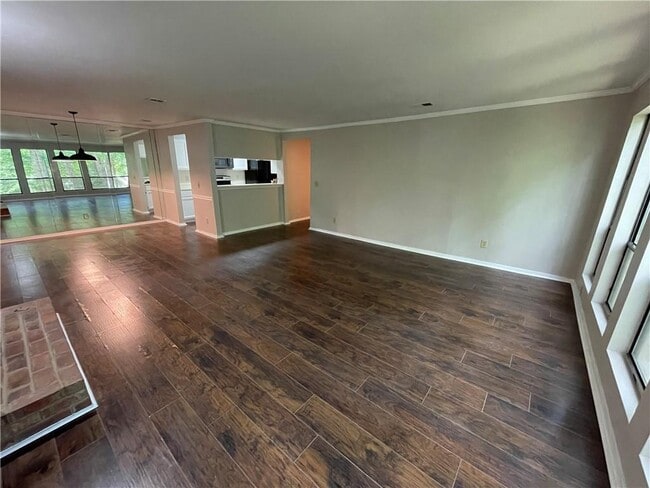Building Photo - 423 Warm Springs Cir