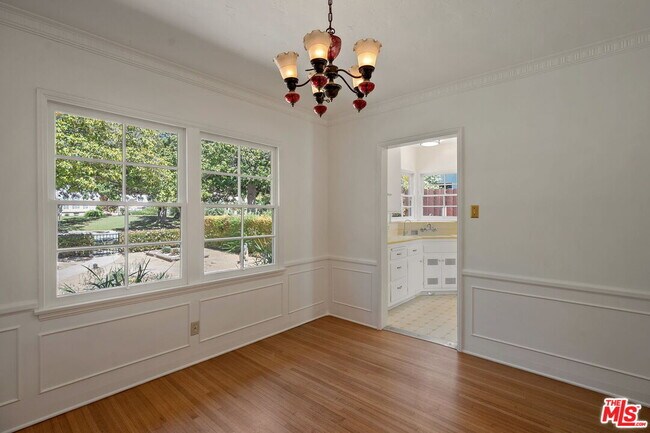 Building Photo - 240 Euclid St