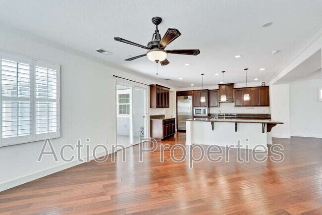 Building Photo - 675 W Esplanade Dr