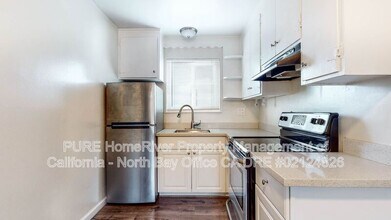Building Photo - 555 Dexter St