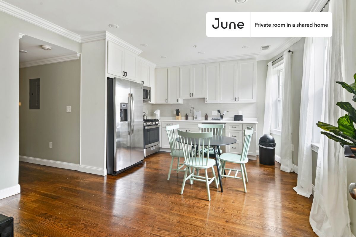 Building Photo - Room in Shared 4 bed/1.5 bath home in Brighton