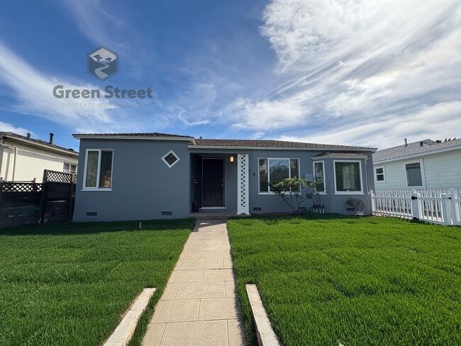 Building Photo - 1719 Oliver Ave