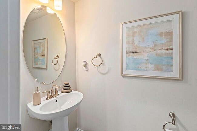 Building Photo - 7537 Crowley St