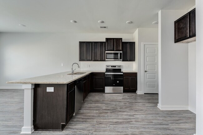 Building Photo - 7213 Berrywood Ct