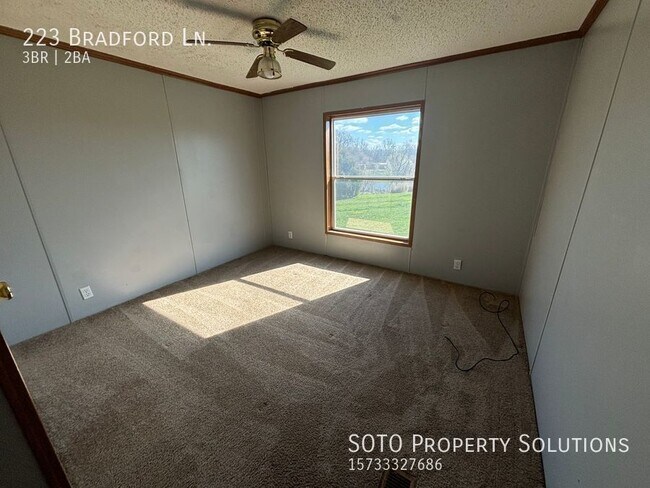 Building Photo - 3BD/2BA Pet-Friendly Home in Oak Ridge