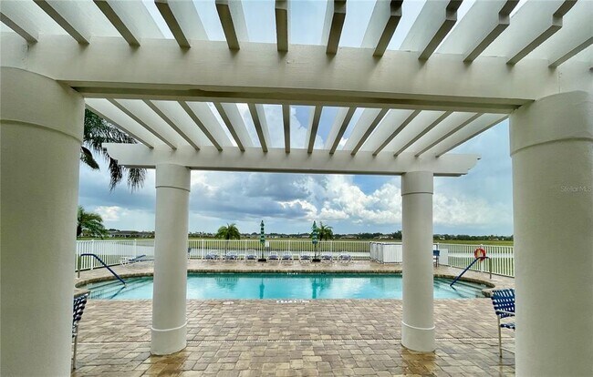 Building Photo - 5800 Sabal Trace Dr