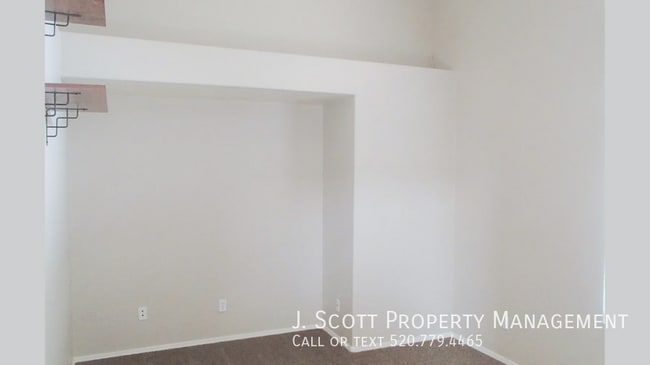 Building Photo - 7417 W Candelaria Dr