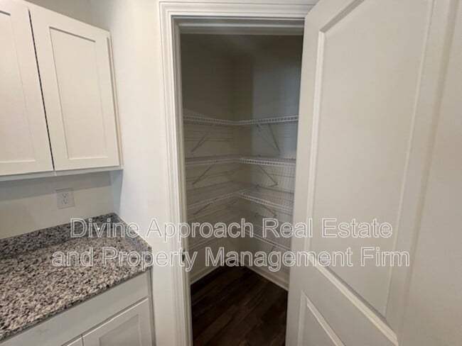 Building Photo - 1609 U W Clemon Dr