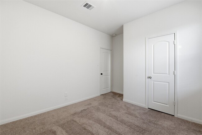 Building Photo - 11023 Hillside Creek Dr