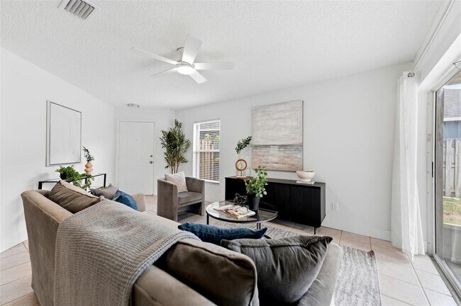Building Photo - 6048 Sand Key Ln
