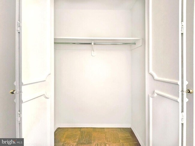 Building Photo - 1280 21st St NW