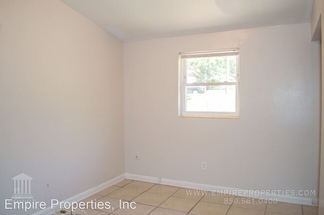 Building Photo - 3 br, 1 bath House - 1333 Hutchinson Avenue