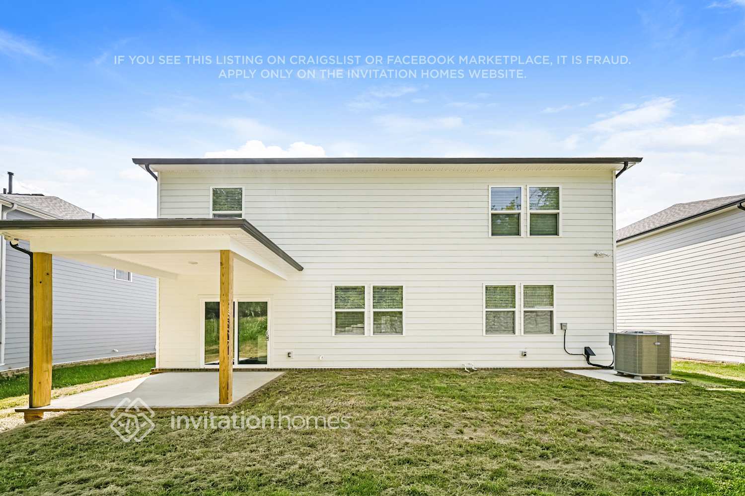 Building Photo - 212 E Millbrook Dr