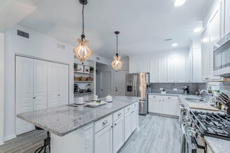 Building Photo - 1561 Arbor Knot Dr