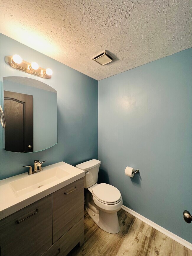 Building Photo - 9672 E Idlewood Dr