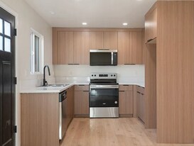 Building Photo - 5166 S Manhattan Pl