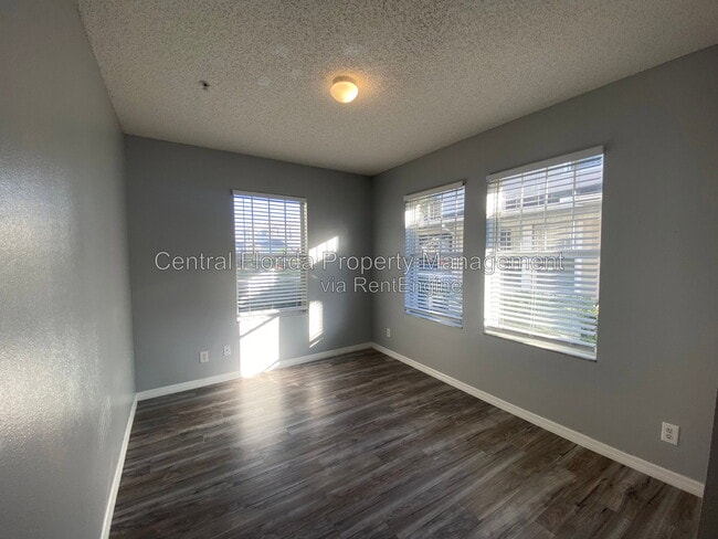 Building Photo - 2076 Cypress Bay Blvd