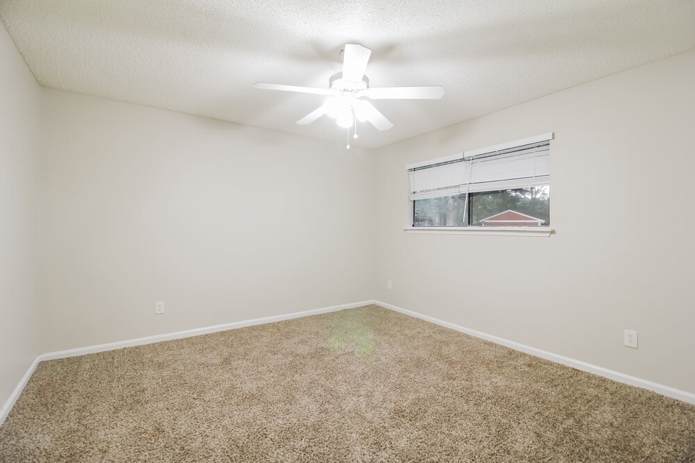 Building Photo - 8442 Finwood Ave