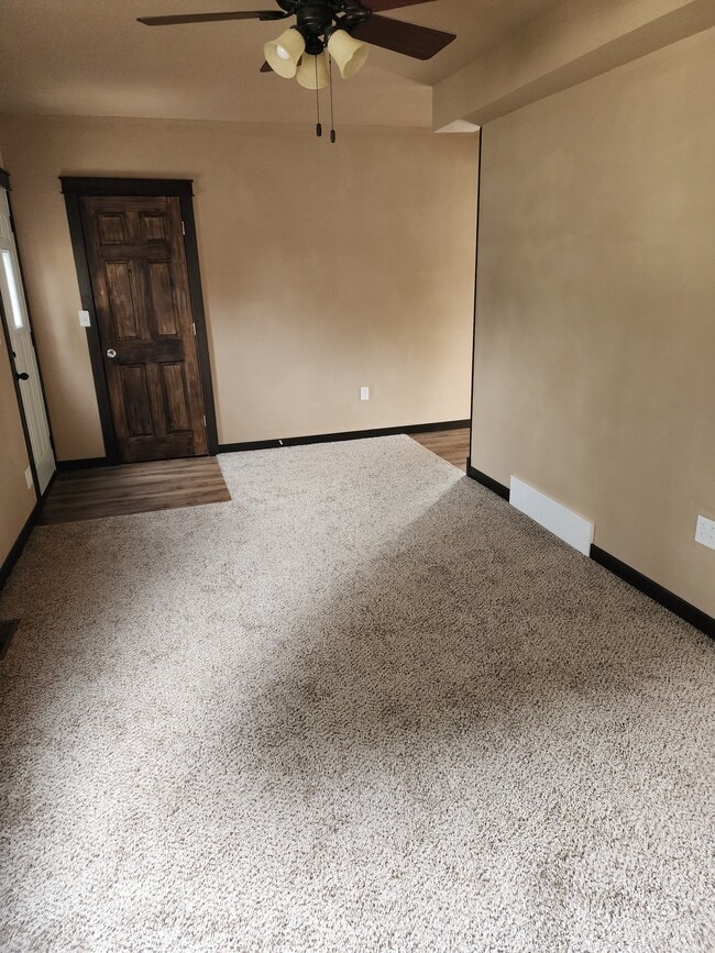 Building Photo - 108 Welch St