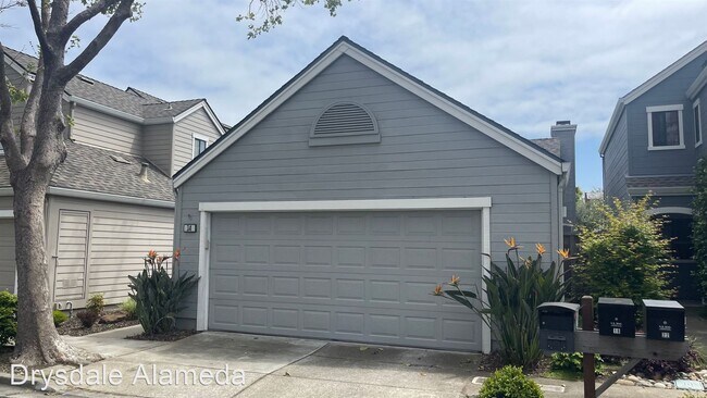 Primary Photo - 2 br, 2 bath House - 14 Christensen Court
