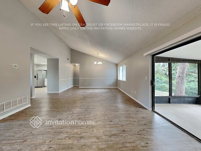 Building Photo - 517 Eastport Dr