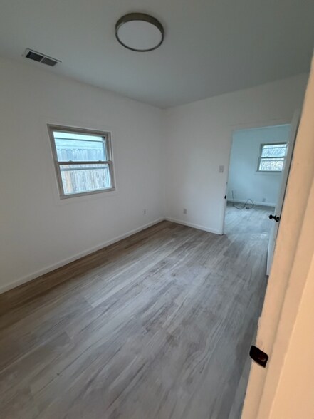 Building Photo - 3248 E 12th Ave