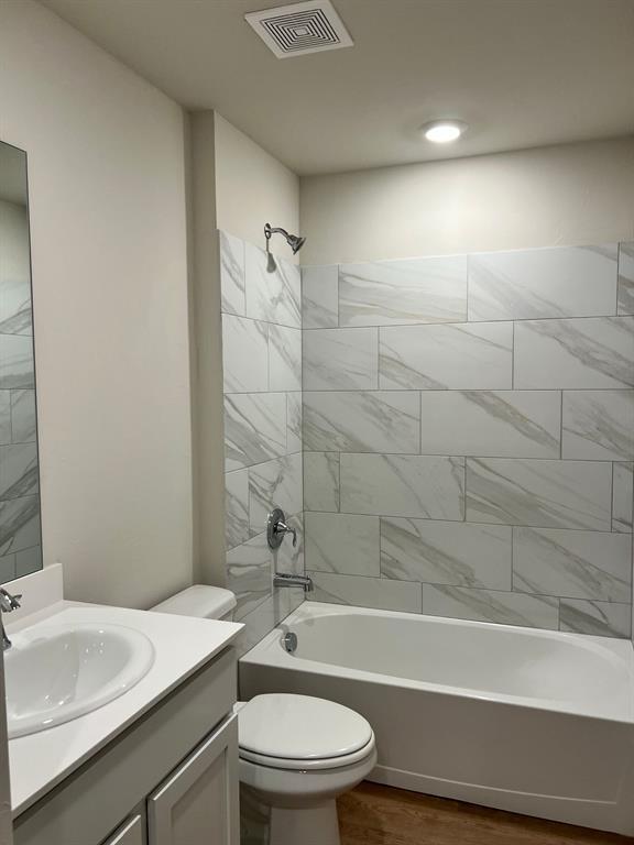 Building Photo - 2909 Firefly Dr