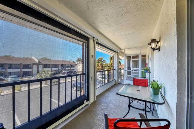 Building Photo - 1531 Placida Rd