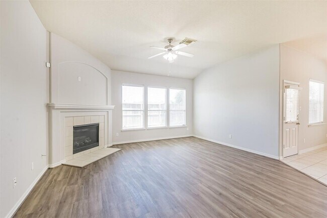 Building Photo - 2922 Lemmingham Dr