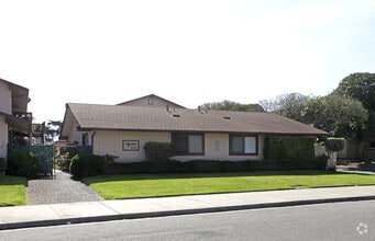 Building Photo - The Sandpiper Apartments