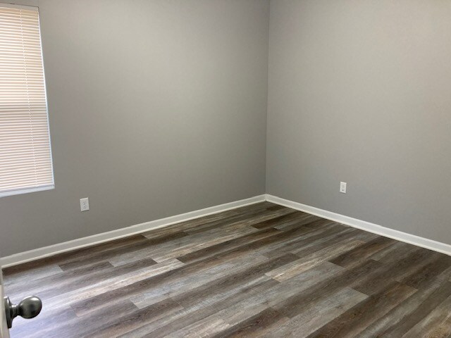 Building Photo - 5357 N Cypress Dr