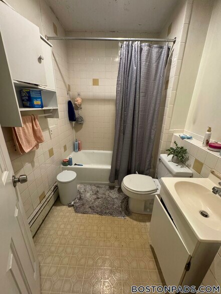 Building Photo - 15 Sewall St