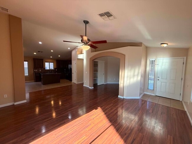 Building Photo - 8370 S Hunnic Dr