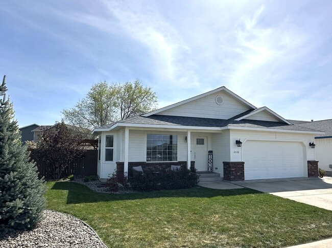 Primary Photo - Beautiful 3/2 Home With Backyard Oasis!