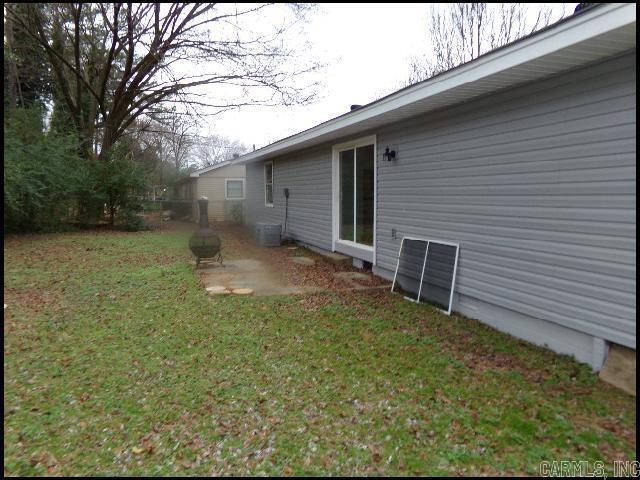 Building Photo - 8 Brookway Ln