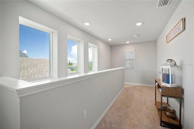 Building Photo - 5636 Silver Sun Dr