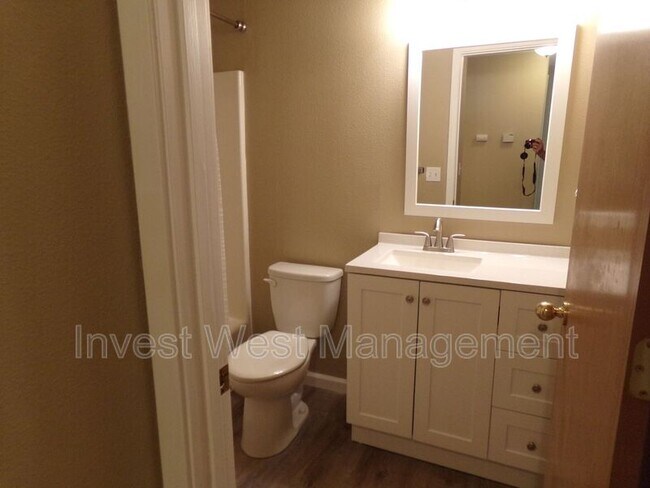 Building Photo - 1210 NE 163rd Ct