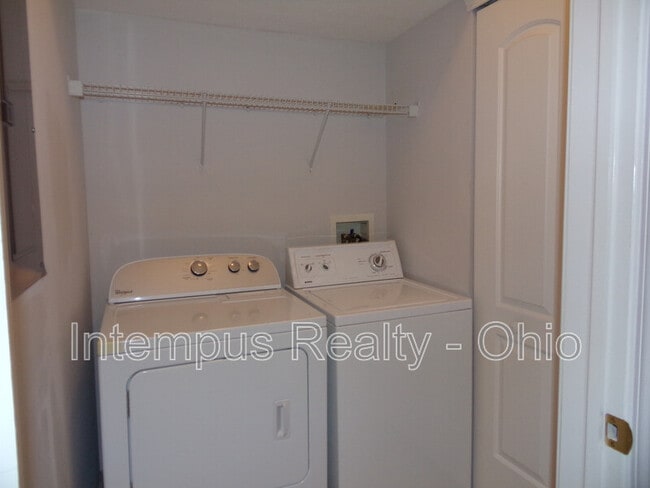 Building Photo - 8057 Crane's Crossing Dr