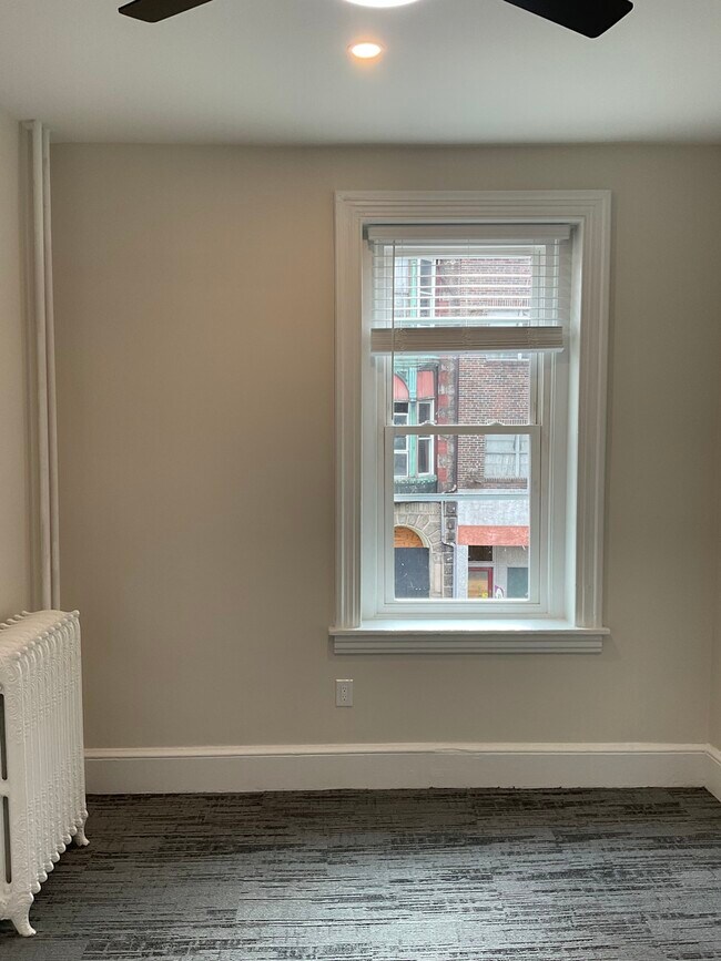 Building Photo - 57 S 6th St