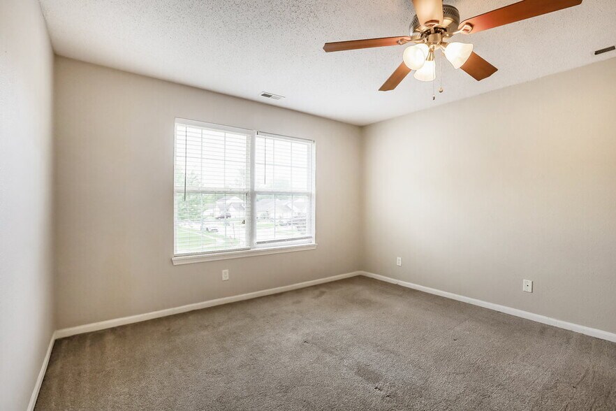 Building Photo - 6336 Long River Ln