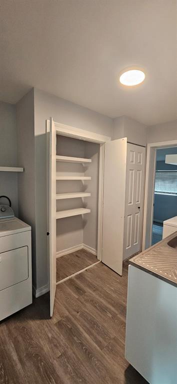 Building Photo - 408 NE 12th Ave