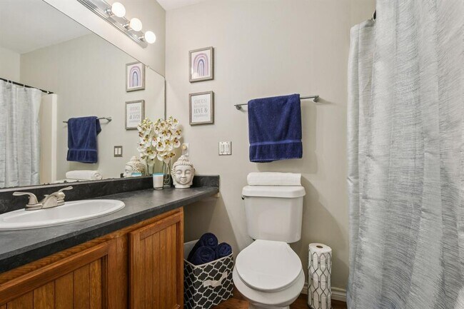 Building Photo - 1624 Aquarena Springs Dr