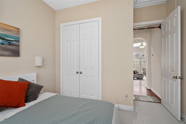 Building Photo - 9008 Bayview Cove Dr