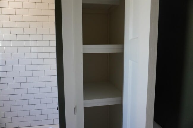 Building Photo - 202 Acorn Terrace