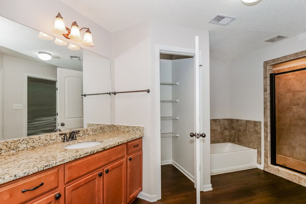 Building Photo - 9455 Darren Cir S