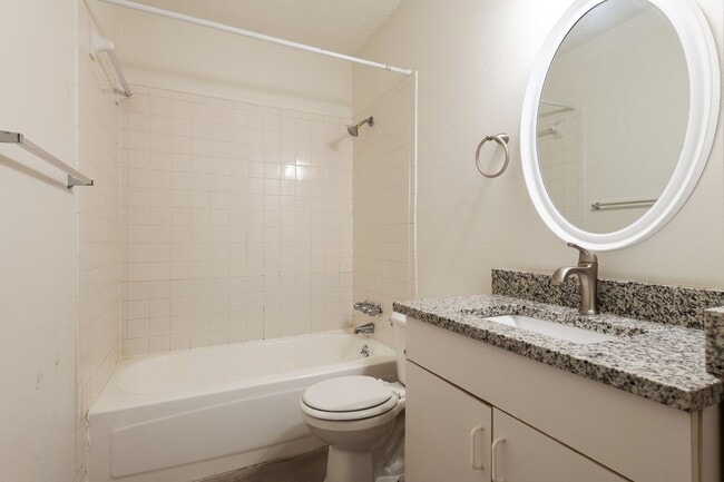 Building Photo - 5612 William Holland Ave