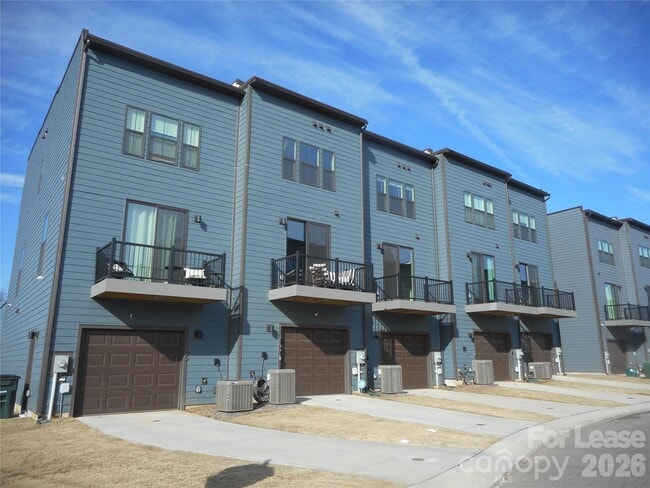 Building Photo - 3121 Coquina Ln