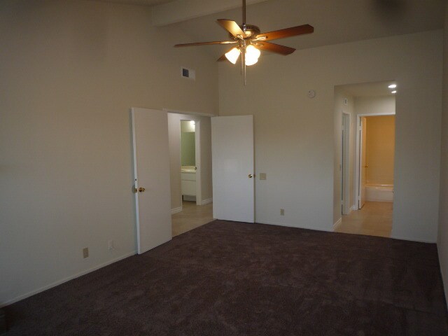 Building Photo - 25366 Felicia Ct