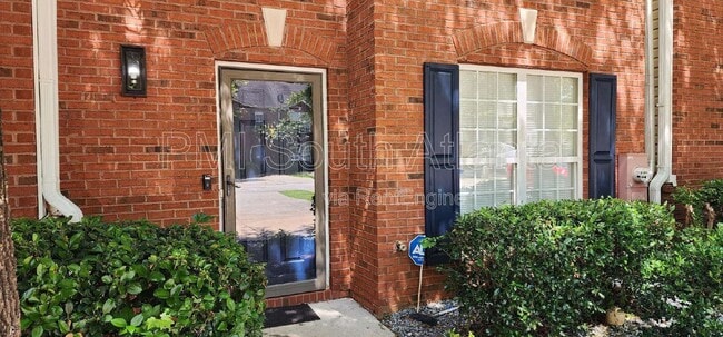 Building Photo - 3021 Waldrop Cir