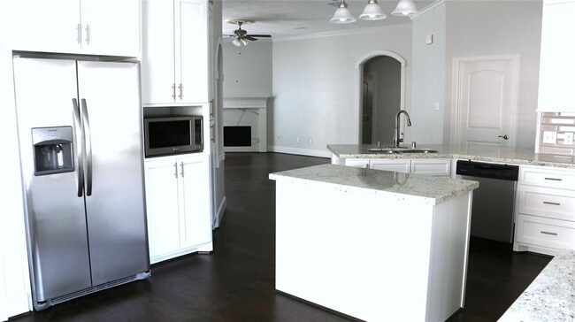 Building Photo - 2915 High Canyon Ct